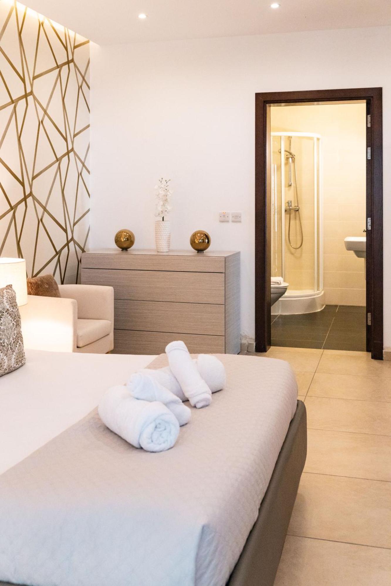 Luxury Seafront 3Br With Pool By Arcobnb Сліма Екстер'єр фото