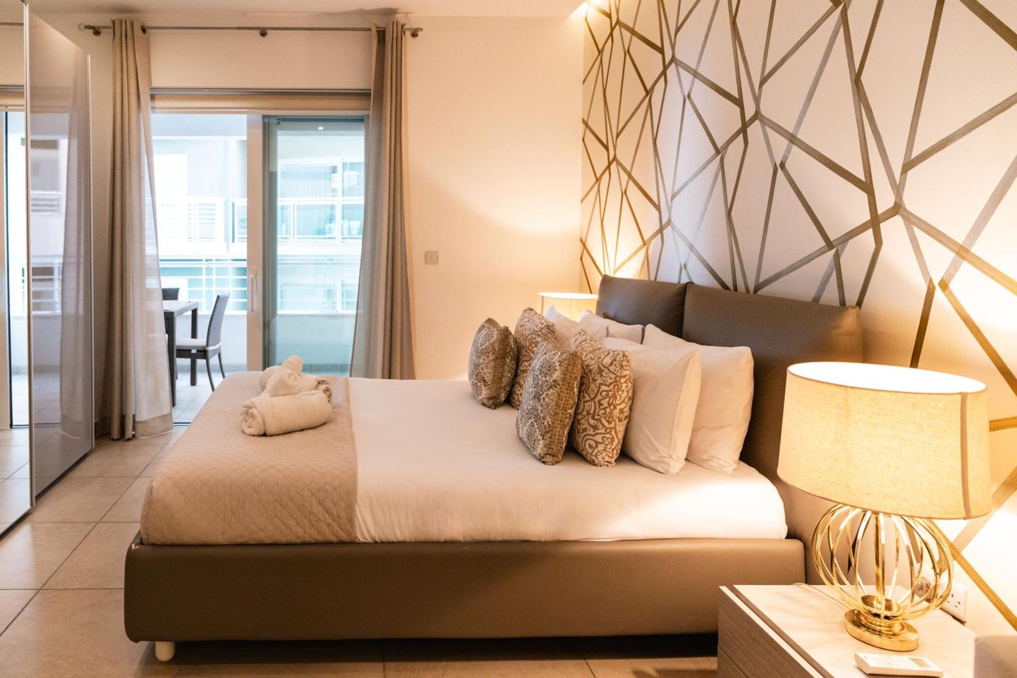 Luxury Seafront 3Br With Pool By Arcobnb Сліма Екстер'єр фото