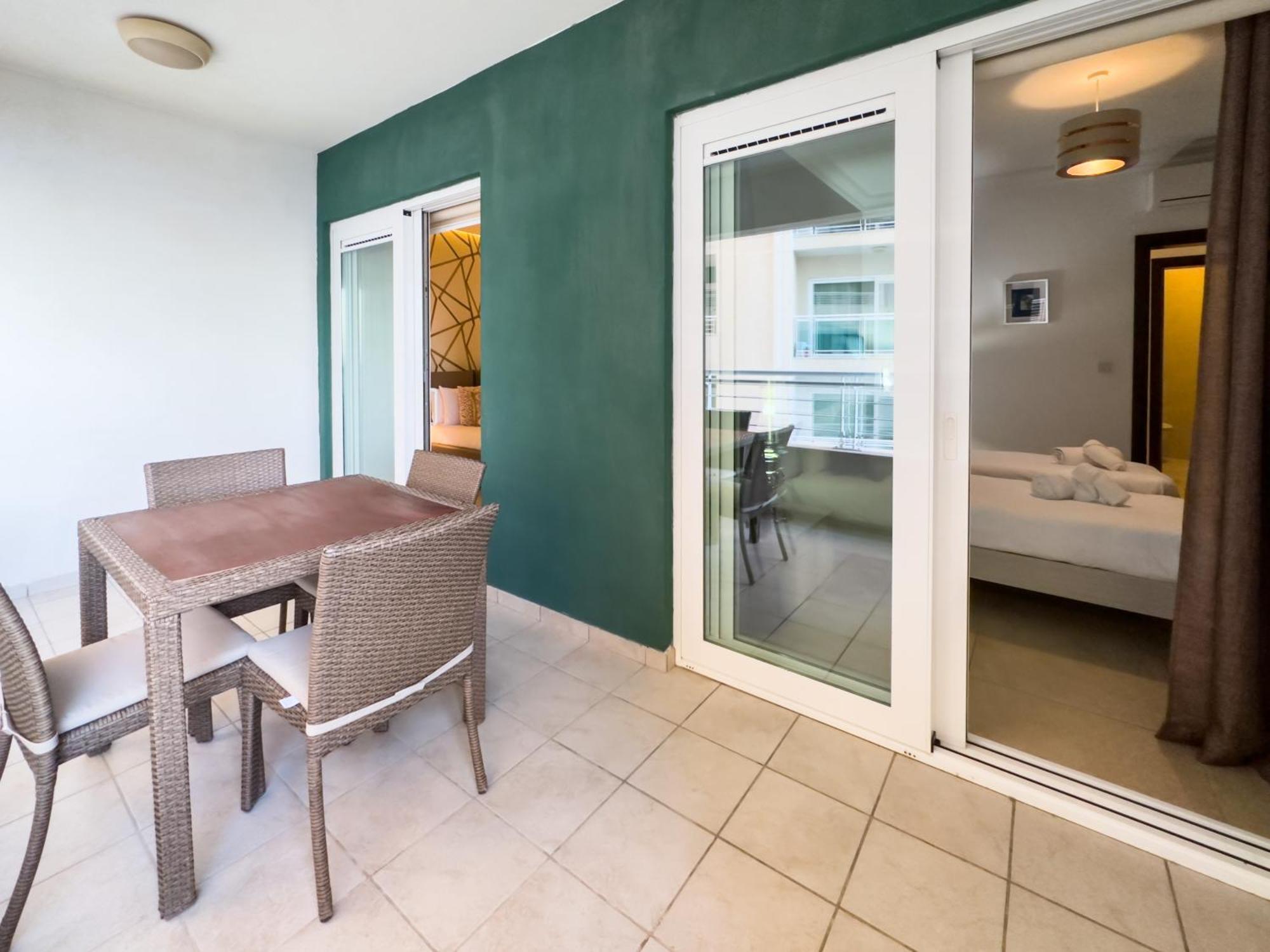 Luxury Seafront 3Br With Pool By Arcobnb Сліма Екстер'єр фото