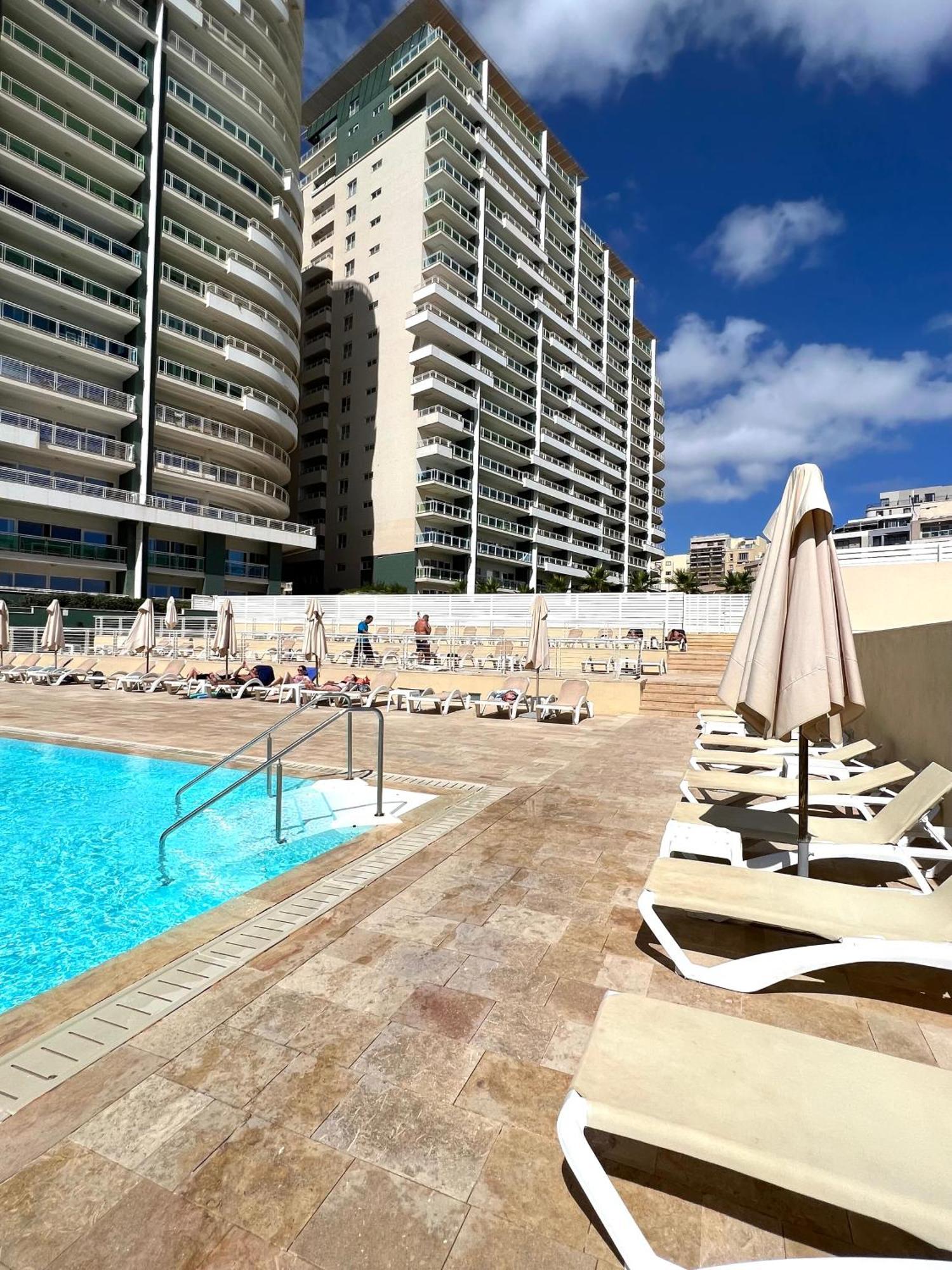 Luxury Seafront 3Br With Pool By Arcobnb Сліма Екстер'єр фото