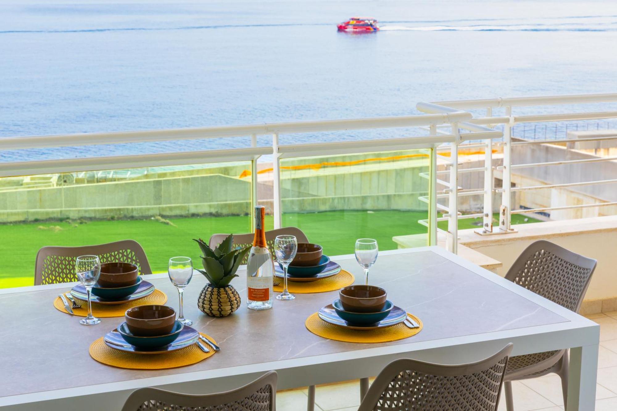 Luxury Seafront 3Br With Pool By Arcobnb Сліма Екстер'єр фото