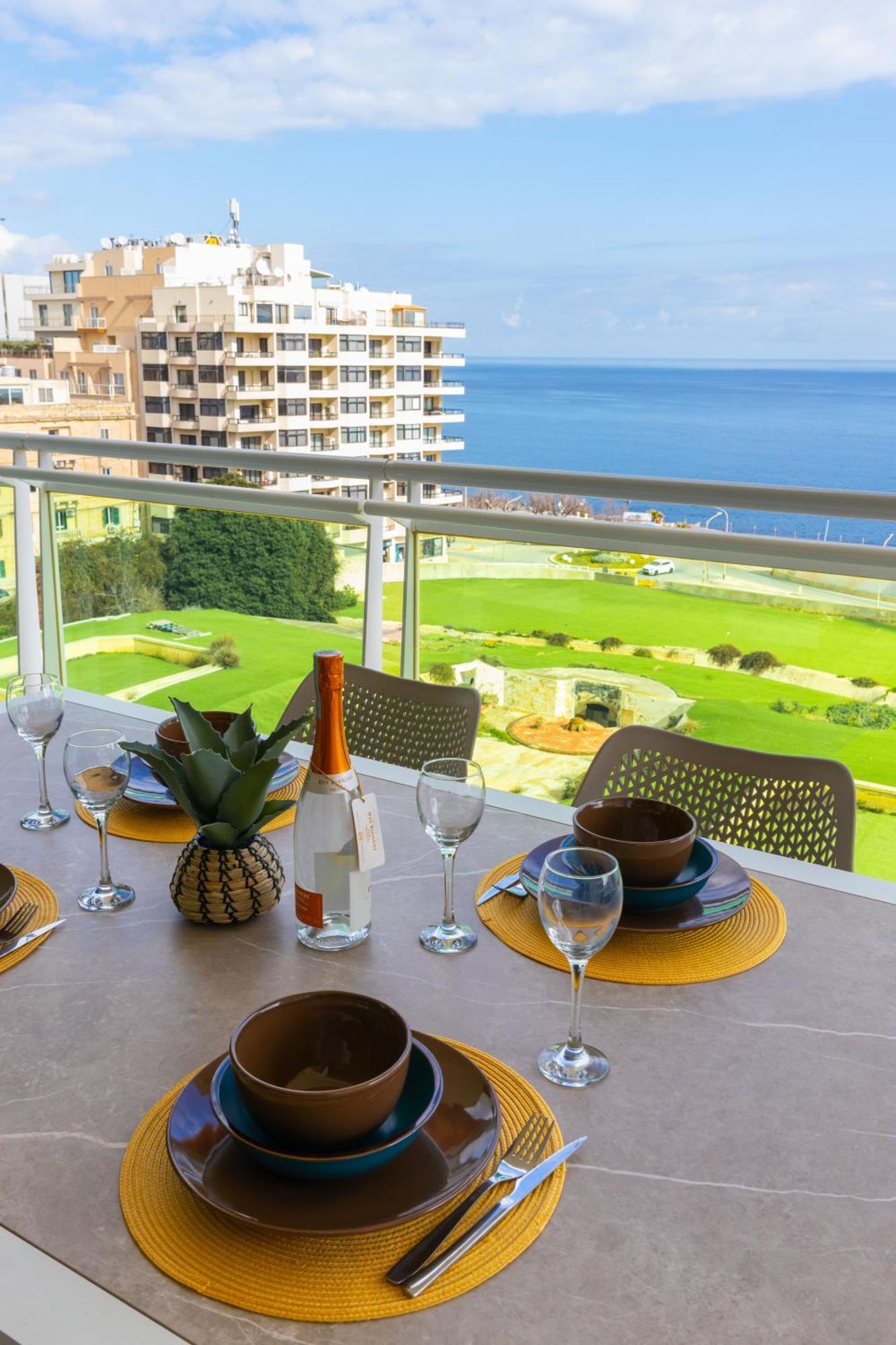 Luxury Seafront 3Br With Pool By Arcobnb Сліма Екстер'єр фото